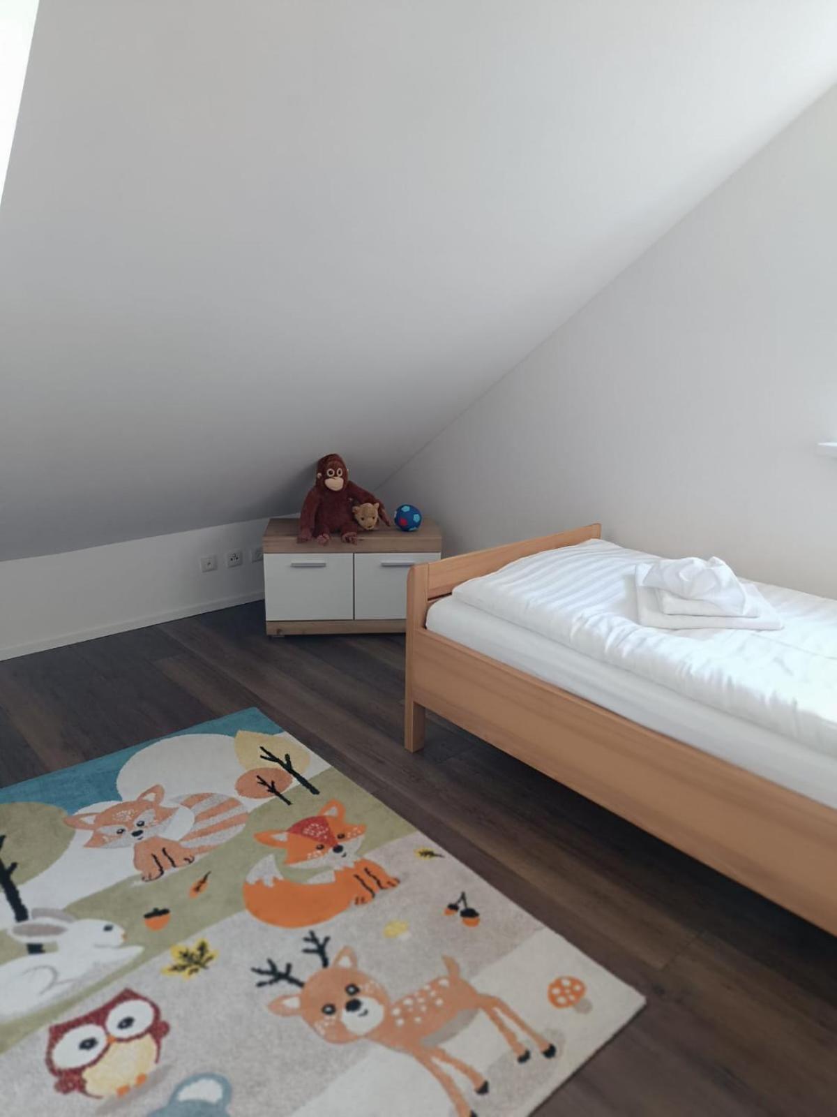 Moderne Ferienwohnung Fuer Familien Im Dachgeschoss Bosau Exteriér fotografie